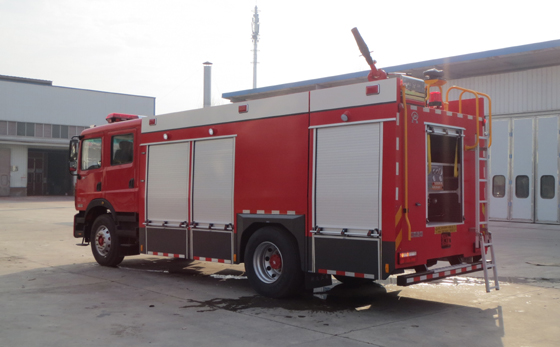 東風(fēng)8噸水罐消防車(chē)